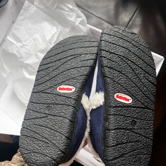 Soft moc  ladies slippers size 6 brand new - Picture 3 of 6